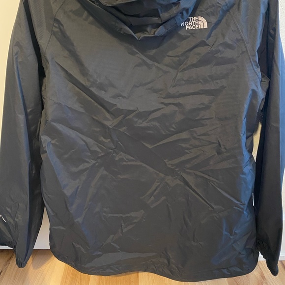 COPY - The North Face Hyvent Rain Jacket - Picture 5 of 5